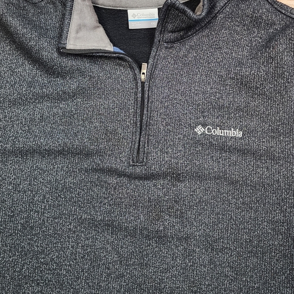 Columbia 2XL Like New Men's Gray Sweater 1/4 Zip - Picture 4 of 5